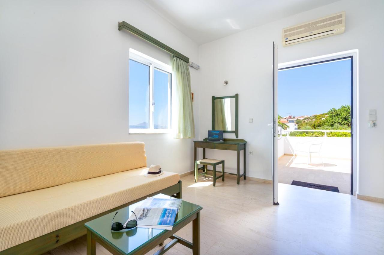 חאניה Eolos Apartments מראה חיצוני תמונה